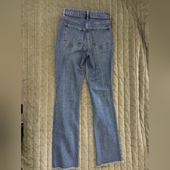 EUC Old Navy Extra High-Waisted Button-Fly Kicker Boot-Cut Jeans - Picture 3 of 6